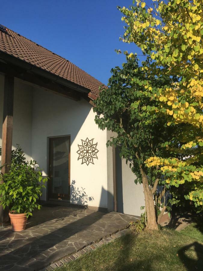 Apartment Am Stadtpark Neumarkt in der Oberpfalz Eksteriør bilde